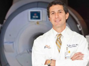 UVA-нейрохірург Джефф Еліас, доктор медичних наук